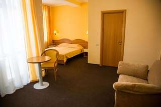 Гостиница  Бавария Сочи Номер с кроватью размера «king-size»-5